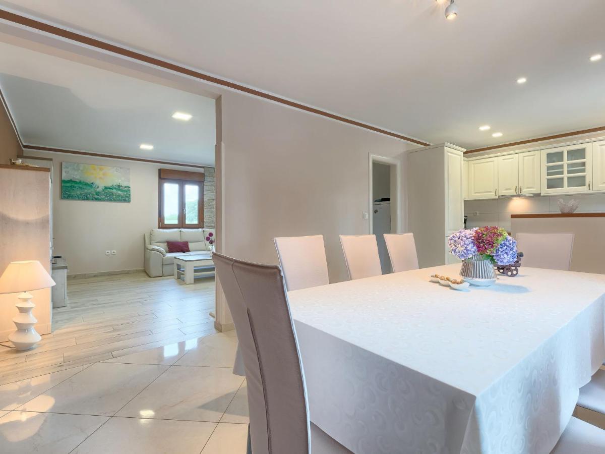 Holiday Home Villa Aniva Žminj Dış mekan fotoğraf