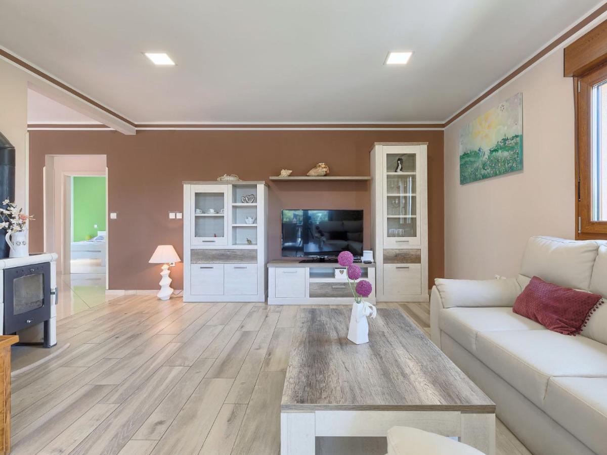 Holiday Home Villa Aniva Žminj Dış mekan fotoğraf
